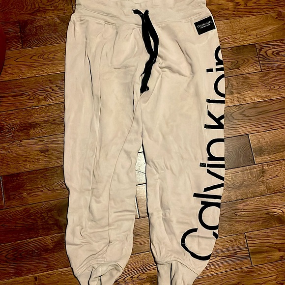 Calvin Klein sweatpants - Picture 1 of 3